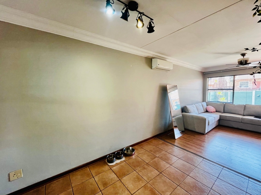 3 Bedroom Property for Sale in Langenhovenpark Free State